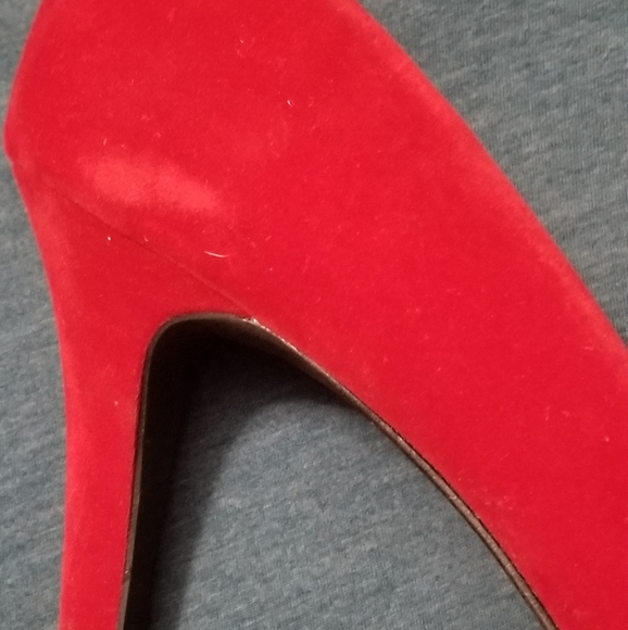 Red Velvet Style & Co. Heels - Picture 3 of 7